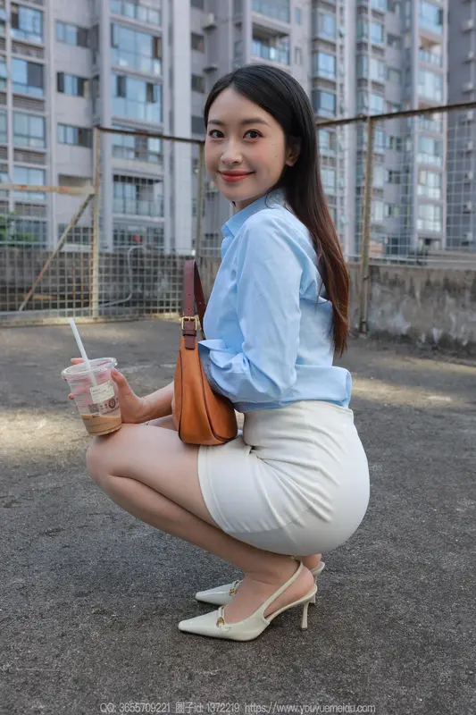 [IESS异思趣向] 2024.12.04 丝享家 1915 小婕《白色短裙（下）》 - IESS